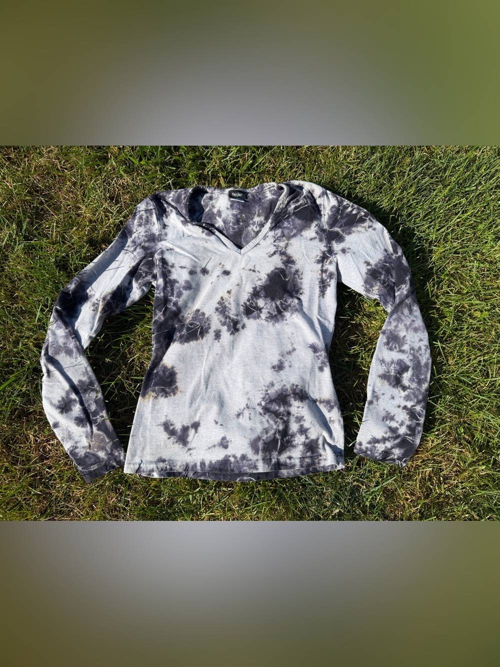 90s Tie-Dye V-Neck Long Sleeve Top Size Small